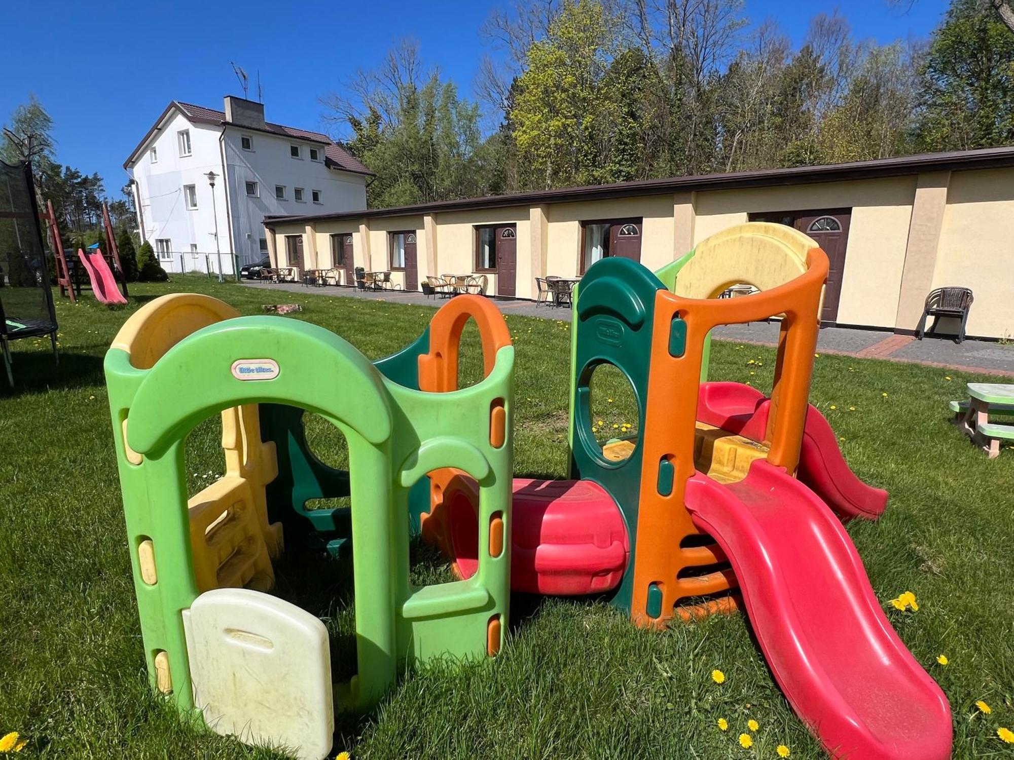 Osrodek Rodzinny "Pod Wydmami" Przy Plazy , Plac Zabaw , Rowery Sarbinowo Buitenkant foto
